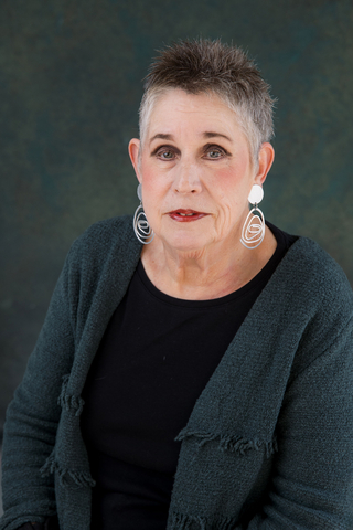 Jonelle Husain Headshot Photo