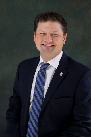 Joey Rutherford Headshot Photo