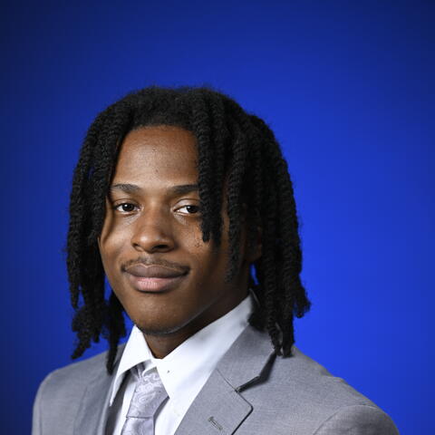 Razavier Davis 